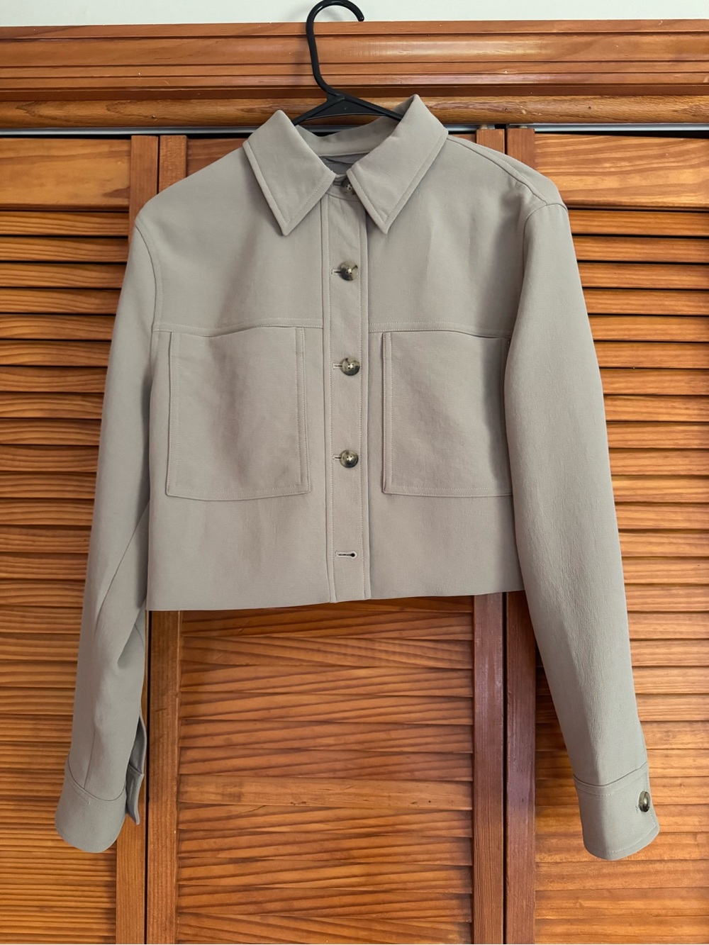 Aritzia Wilfred Cropped Button-Front Jacket in Nomad Taupe company NWT - Picture 4 of 6